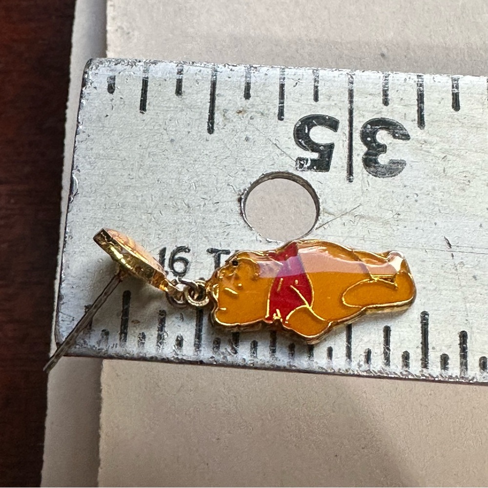 Vintage Winnie the Pooh 90’s earrings